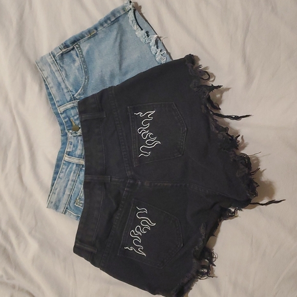 🎀2FOR15🎀Shein Jean shorts - Picture 2 of 4
